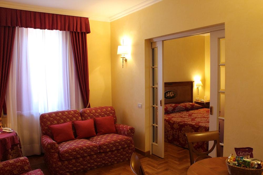 Ambassador Palace Hotel Udine Exterior foto