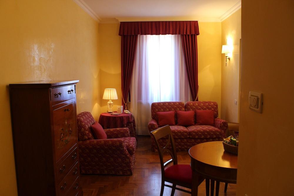 Ambassador Palace Hotel Udine Exterior foto